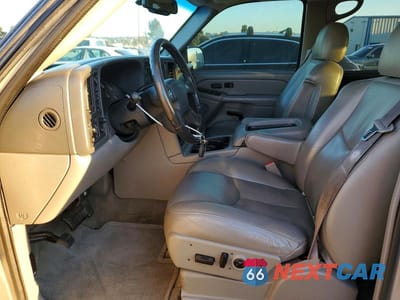 Zdjęcie 7 z 13 samochodu: 2005 GMC YUKON XL K1500 VIN:3GKFK16Z75G118909 - miniatura