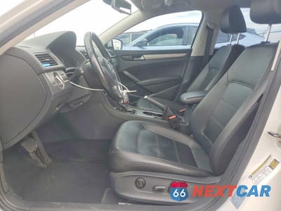 Zdjęcie 7 z 13 samochodu: 2014 VOLKSWAGEN PASSAT SE VIN:1VWBP7A38EC015337 - miniatura