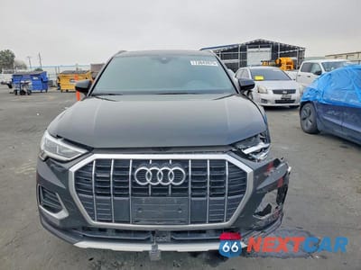 Piąte zdjęcie samochodu w środku: 2020 AUDI Q3 PREMIUM PLUS VIN:WA1BECF31L1102509 - miniatura