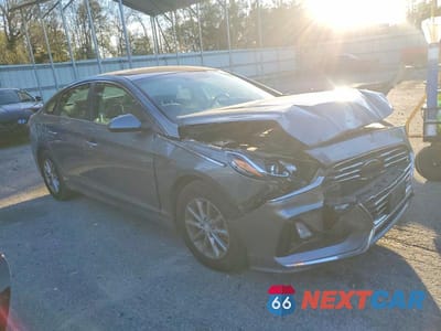 Czwarte zdjęcie samochodu z boku: 2019 HYUNDAI SONATA SE VIN:5NPE24AF2KH757188 - miniatura