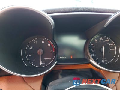 Zdjęcie 9 z 13 samochodu: 2018 ALFA ROMEO GIULIA Q4 VIN:ZARFAEDN1J7573529 - miniatura
