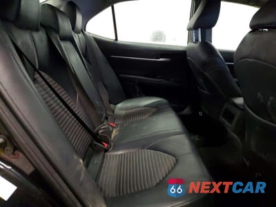 Zdjęcie 10 z 12 samochodu: 2018 TOYOTA CAMRY VIN:4T1B11HK5JU112929 - miniatura