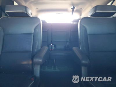 Zdjęcie 10 z 15 samochodu: 2024 GMC YUKON XL K1500 SLT VIN:1GKS2GKD4RR249183 - miniatura