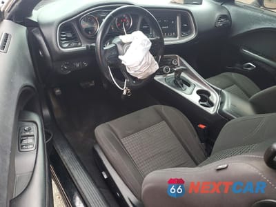 Zdjęcie 8 z 13 samochodu: 2019 DODGE CHALLENGER SXT VIN:2C3CDZAG3KH677337 - miniatura