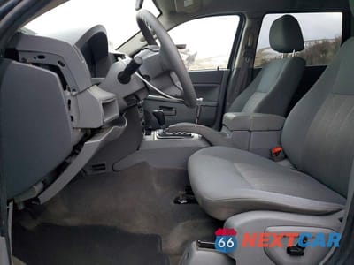 Zdjęcie 7 z 13 samochodu: 2007 JEEP GRAND CHEROKEE LAREDO VIN:1J8GR48KX7C554939 - miniatura