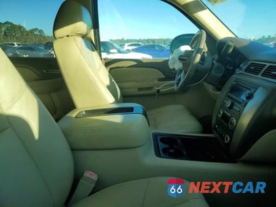 Zdjęcie 7 z 13 samochodu: 2013 GMC YUKON XL C1500 SLT VIN:1GKS1KE06DR150372 - miniatura