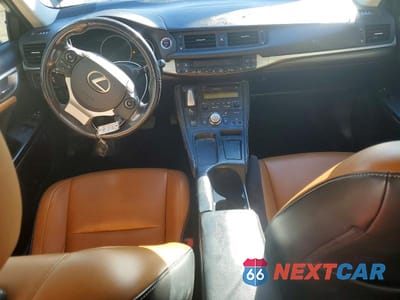 Zdjęcie 8 z 11 samochodu: 2016 LEXUS CT 200 VIN:JTHKD5BH1G2265326 - miniatura