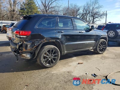 Trzecie zdjęcie samochodu z tyłu: 2022 JEEP GRAND CHEROKEE LAREDO E VIN:1C4RJFAG9NC113910 - miniatura