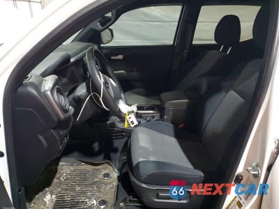 Zdjęcie 7 z 12 samochodu: 2023 TOYOTA TACOMA VIN:3TMCZ5AN2PM591031 - miniatura