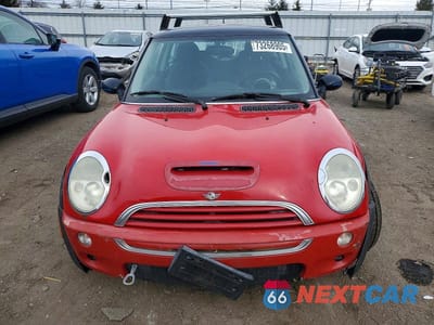 Piąte zdjęcie samochodu w środku: 2003 MINI COOPER S VIN:WMWRE33423TD65811 - miniatura