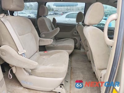 Zdjęcie 11 z 13 samochodu: 2006 TOYOTA SIENNA CE VIN:5TDZA23C86S397274 - miniatura