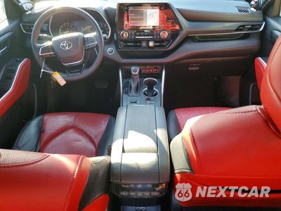 Zdjęcie 8 z 14 samochodu: 2021 TOYOTA HIGHLANDER XSE VIN:5TDJZRAH7MS060539 - miniatura
