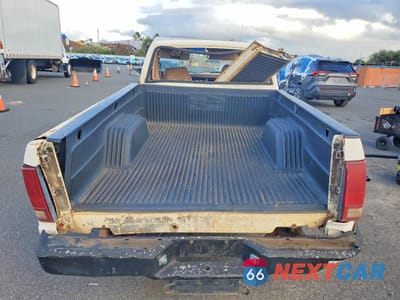 Zdjęcie 10 z 13 samochodu: 1988 CHEVROLET S TRUCK S10 VIN:1GCBS19R7J8111819 - miniatura