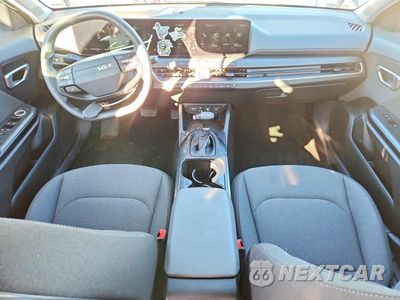 Zdjęcie 8 z 12 samochodu: 2025 KIA K4 LXS VIN:3KPFT4DE7SE169702 - miniatura