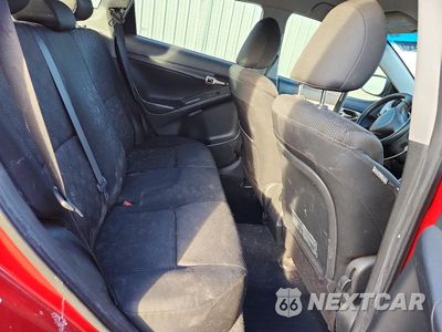 Zdjęcie 11 z 12 samochodu: 2010 PONTIAC VIBE VIN:5Y2SM6E00AZ415762 - miniatura
