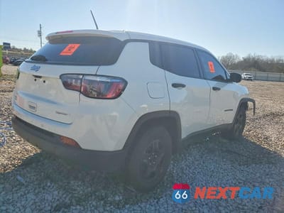 Trzecie zdjęcie samochodu z tyłu: 2018 JEEP COMPASS SPORT VIN:3C4NJCAB6JT318164 - miniatura