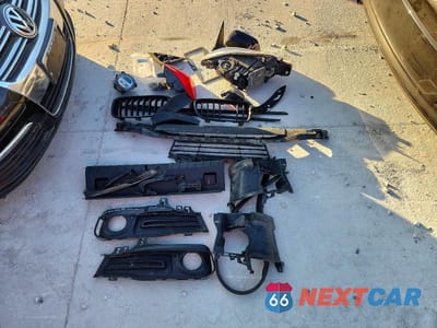 Zdjęcie 12 z 12 samochodu: 2018 BMW 320 I VIN:WBA8E1G5XJNU90492 - miniatura