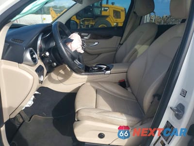 Zdjęcie 7 z 14 samochodu: 2017 MERCEDES-BENZ GLC 300 VIN:WDC0G4JB5HF262523 - miniatura