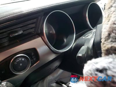 Zdjęcie 9 z 12 samochodu: 2020 FORD MUSTANG VIN:1FATP8UH4L5134384 - miniatura