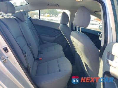 Zdjęcie 10 z 12 samochodu: 2018 KIA FORTE LX VIN:3KPFK4A71JE197504 - miniatura