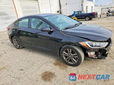 Czwarte zdjęcie samochodu z boku: 2017 HYUNDAI ELANTRA SE VIN:5NPD84LF9HH117382 - miniatura