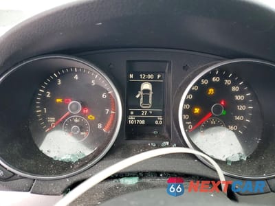 Zdjęcie 9 z 13 samochodu: 2010 VOLKSWAGEN GOLF VIN:WVWDB7AJ1AW414897 - miniatura