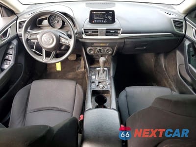 Zdjęcie 8 z 12 samochodu: 2018 MAZDA 3 SPORT VIN:3MZBN1U79JM159831 - miniatura