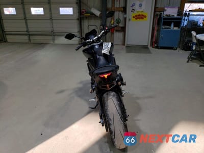 Czwarte zdjęcie samochodu z boku: 2023 YAMAHA MT09 VIN:JYARN71EXPA003869 - miniatura