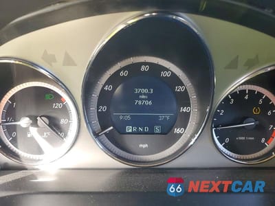 Zdjęcie 9 z 11 samochodu: 2009 MERCEDES-BENZ C 300 VIN:WDDGF54X69R069159 - miniatura