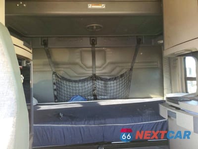 Zdjęcie 6 z 10 samochodu: 2018 FREIGHTLINER CASCADIA 125