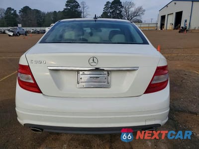 Zdjęcie 6 z 12 samochodu: 2010 MERCEDES-BENZ C 300 VIN:WDDGF5EB1AF372911 - miniatura