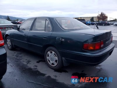 Drugie zdjęcie samochodu z przodu: 1995 TOYOTA CAMRY LE VIN:JT2GK12E1S0124877 - miniatura