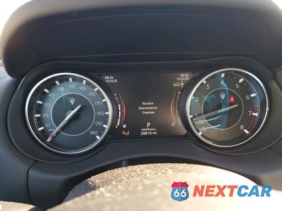 Zdjęcie 9 z 12 samochodu: 2023 MASERATI LEVANTE MODENA VIN:ZN661YUM3PX437252 - miniatura