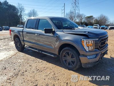 Czwarte zdjęcie samochodu z boku: 2022 FORD F150 SUPERCREW VIN:1FTEW1EP1NFA46229 - miniatura