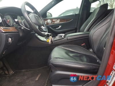 Zdjęcie 7 z 11 samochodu: 2017 MERCEDES-BENZ E 300 4MATIC VIN:WDDZF4KB3HA063102 - miniatura