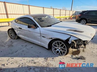 Czwarte zdjęcie samochodu z boku: 2017 FORD MUSTANG GT VIN:1FA6P8CF5H5316700 - miniatura