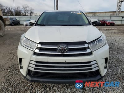 Piąte zdjęcie samochodu w środku: 2019 TOYOTA HIGHLANDER SE VIN:5TDJZRFH3KS582736 - miniatura