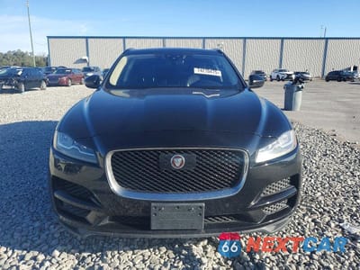 Piąte zdjęcie samochodu w środku: 2019 JAGUAR F-PACE PRESTIGE VIN:SADCK2GX9KA356938 - miniatura
