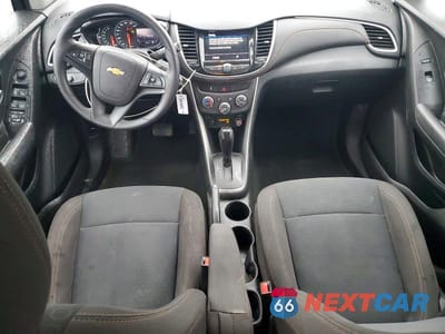 Zdjęcie 8 z 12 samochodu: 2020 CHEVROLET TRAX LS VIN:KL7CJKSB7LB023267 - miniatura