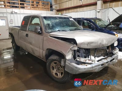 Czwarte zdjęcie samochodu z boku: 2001 CHEVROLET SILVERADO K1500 VIN:1GCEK19V51Z224687 - miniatura