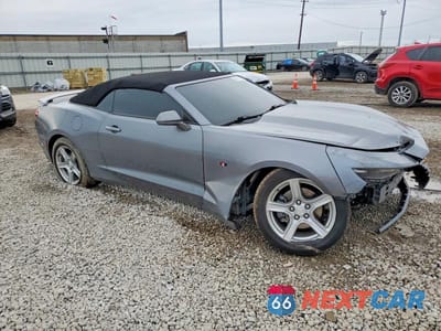 Czwarte zdjęcie samochodu z boku: 2020 CHEVROLET CAMARO LS VIN:1G1FB3DX0L0132248 - miniatura