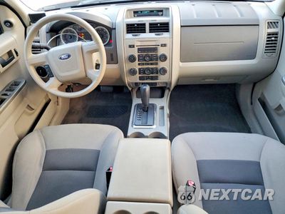 Zdjęcie 8 z 15 samochodu: 2008 FORD ESCAPE XLT VIN:1FMCU93118KE78871 - miniatura