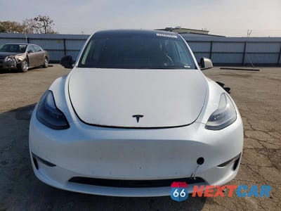 Piąte zdjęcie samochodu w środku: 2022 TESLA MODEL Y VIN:7SAYGDEFXNF568576 - miniatura