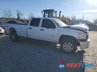 Czwarte zdjęcie samochodu z boku: 2013 CHEVROLET SILVERADO K2500 HEAVY DUTY VIN:1GC1KVC88DF228795 - miniatura