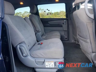 Zdjęcie 11 z 14 samochodu: 2017 HONDA ODYSSEY LX VIN:5FNRL5H25HB017505 - miniatura
