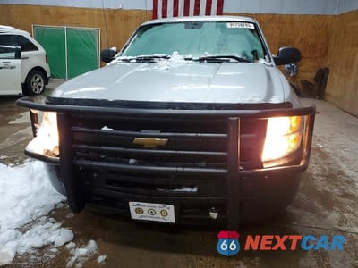 Piąte zdjęcie samochodu w środku: 2010 CHEVROLET SILVERADO K1500 VIN:1GCSKPE32AZ216184 - miniatura