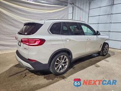 Trzecie zdjęcie samochodu z tyłu: 2021 BMW X5 XDRIVE40I VIN:5UXCR6C01M9H45229 - miniatura
