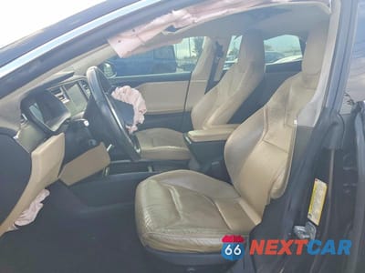 Zdjęcie 7 z 11 samochodu: 2016 TESLA MODEL S VIN:5YJSA1E28GF131971 - miniatura