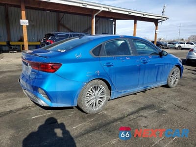 Trzecie zdjęcie samochodu z tyłu: 2022 KIA FORTE GT-LINE VIN:3KPF54AD7NE471209 - miniatura