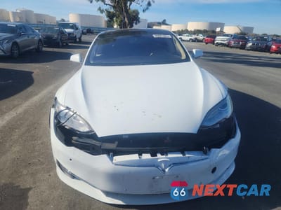 Piąte zdjęcie samochodu w środku: 2014 TESLA MODEL S VIN:5YJSA1H17EFP37763 - miniatura